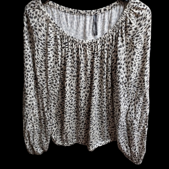Anthropologie animal print off shoulder med top - Picture 7 of 7
